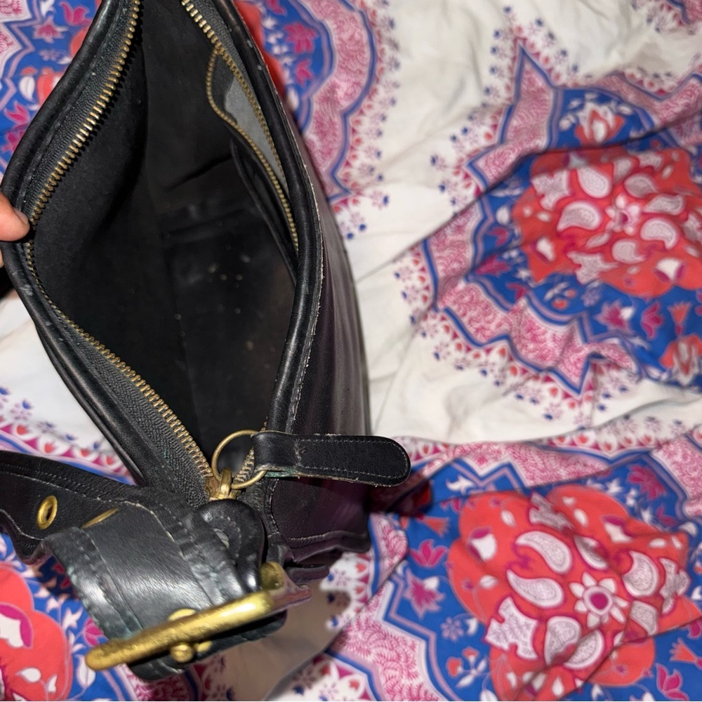 Vtg Coach Legacy Zip #9966 Black Leather Crossbody Shoulder Bag Gold Hardware - Picture 5 of 14